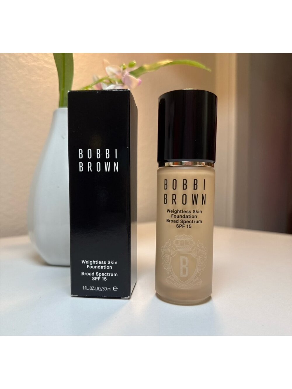 Bobbi Brown Weightless Skin Foundation spf 15